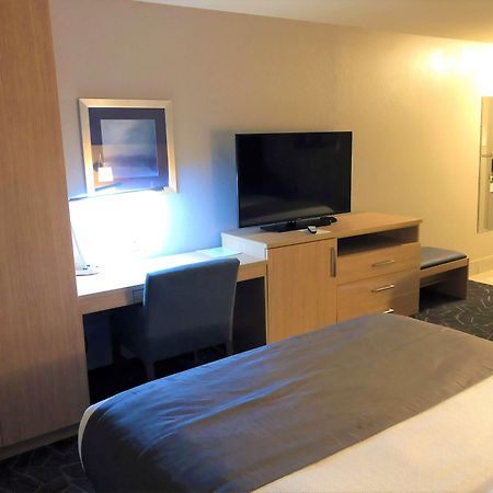 Best Western Eau Claire South Exterior photo