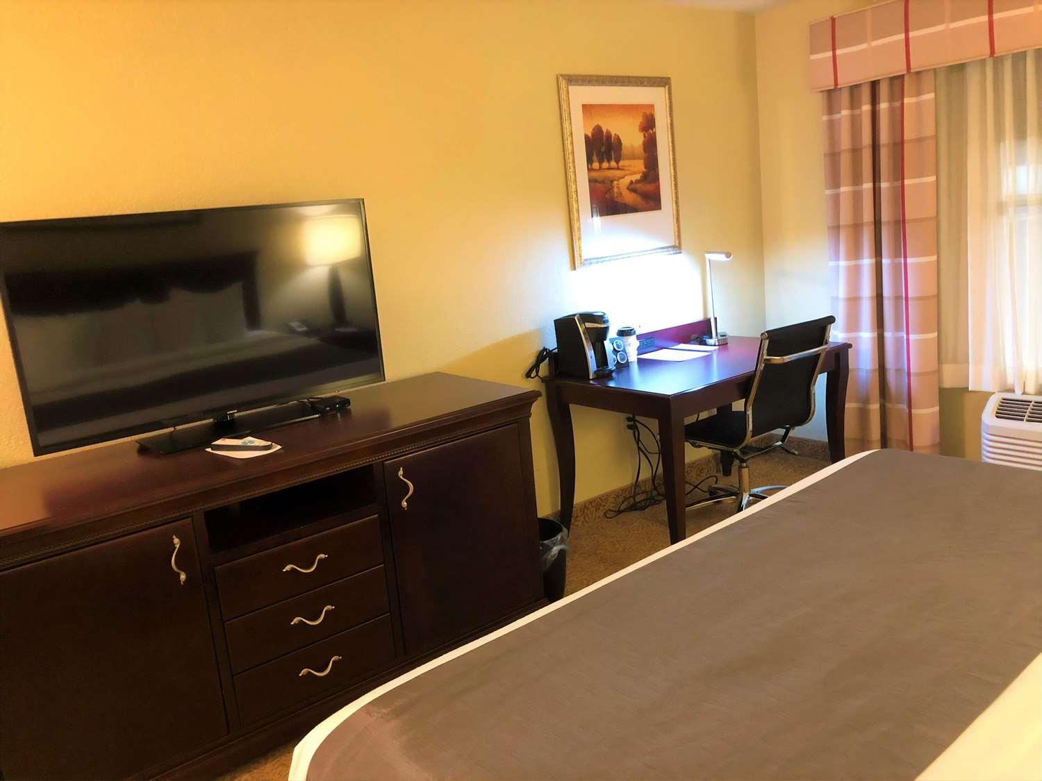 Best Western Eau Claire South Exterior photo